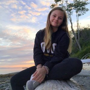 Meet your Posher, Abby